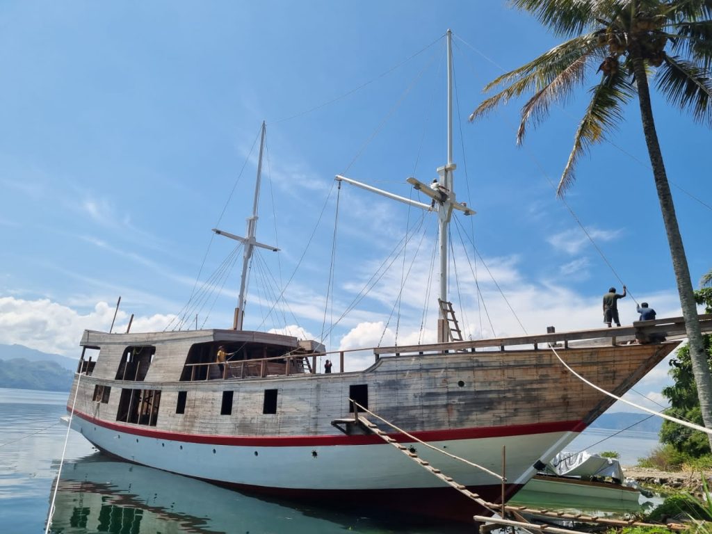 Bukan Cuma Ada Kapal Pinisi Yang Akan Berlayar Di Danau Toba Del Fm